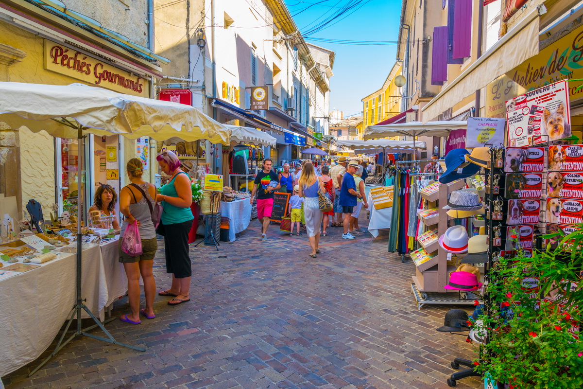 Le street marketing pour augmenter les ventes durant les soldes